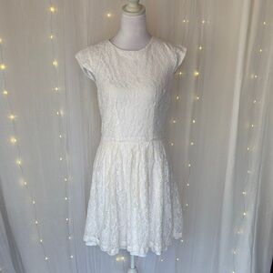 C Label White Lace Cap-Sleeve Mini Dress